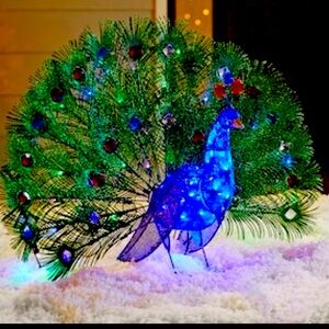 NIB Holiday Living 3-ft LED Twinkling Lighted Peacock Yard Christmas Decoration
